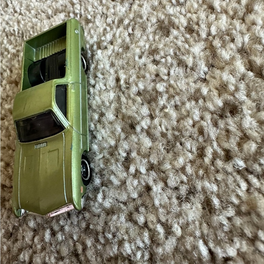Matchbox 1970 Ford Ranchero-Green Short Card Collector Miniature - Picture 2 of 7